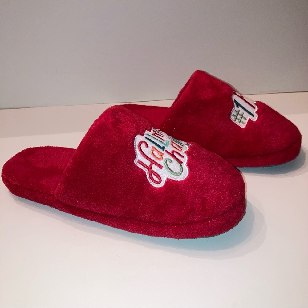 NEW Hallmark Red Women's Slippers Cozy Christmas Holiday Shoes 7 - Picture 5 of 16